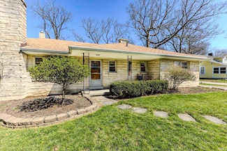 2426 W Petty Rd, Muncie, IN 47304