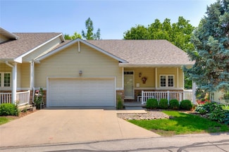 5567 Meredith Dr Unit 3A, Des Moines, IA 50310