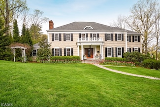 35 Colt Rd, Summit, NJ 07901