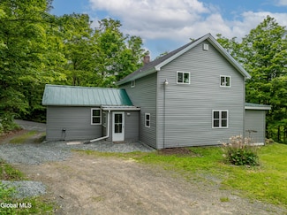 13 Camel Hill Rd, Troy, NY 12180