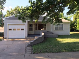 312 E 1st St, Douglass, KS 67039