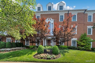 23 Topton Way Unit 2B, Saint Louis, MO 63105