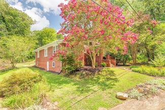 52 King St, Asheville, NC 28804