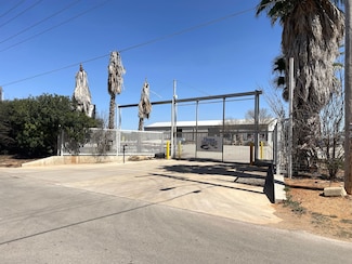 210 N Cherry St, Pearsall, TX 78061