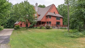 7300 Webster Station Dr, Dexter, MI 48130