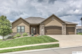 7812 S 196th St, Gretna, NE 68028