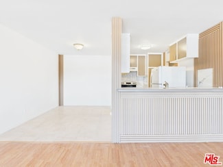 5454 Zelzah Ave Unit 302, Encino, CA 91316