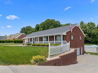 4705 E Hampton Blvd, Morristown, TN 37813