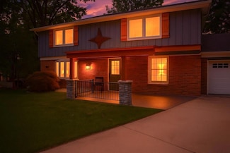 8813 W 106th Cir, Overland Park, KS 66212
