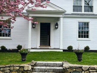 40 Red Gate Ln, Cohasset, MA 02025
