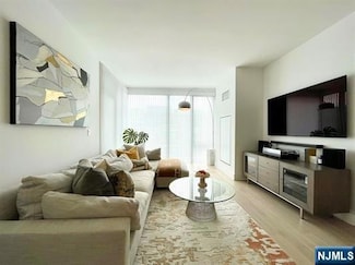 9 Ave at Port Imperial Unit 721, West New York, NJ 07093