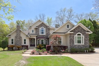 943 Lake Dr, Niceville, FL 32578
