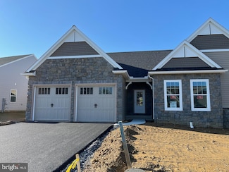 416 Autumn Harvest Ln Unit 29, Lititz, PA 17543