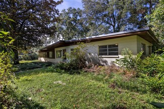 4204 NW 21st Dr, Gainesville, FL 32605