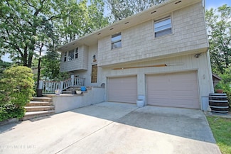 937 Bay Ave, Toms River, NJ 08753