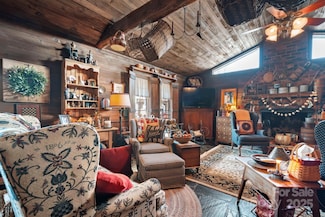 901 Union St, Maiden, NC 28650