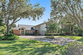 2371 Landings Cir, Bradenton, FL 34209