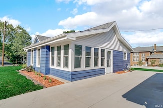 119 W Mill St, Culver, IN 46511