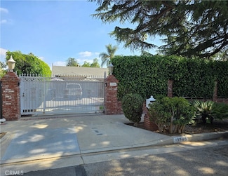 13940 Chandler Blvd, Sherman Oaks, CA 91401