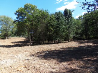 1739 NW Thomas Rd, Dalton, GA 30721