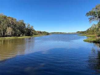 1533 Willow Dr, Wills Point, TX 75169