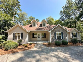 1207 W Lakeshore Dr, Dalton, GA 30720