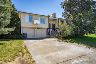 5043 Swallow Ct, West Richland, WA 99353