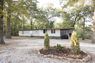 10452 Highway 5 S, Salesville, AR 72653