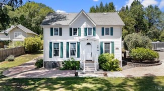 6740 Covey Rd, Forestville, CA 95436