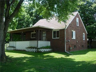 413 Jamison Ave, Ellwood City, PA 16117