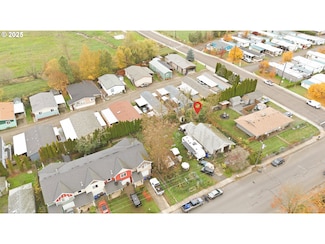 416 Kennel Ave, Molalla, OR 97038