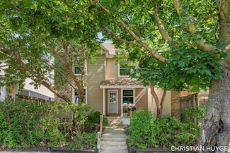 831 Bridge St NW, Grand Rapids, MI 49504