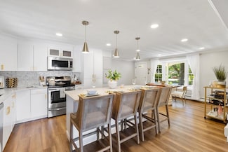 21 Savoy Rd, Framingham, MA 01701