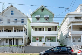 221 Bauer St, Hanover Township, PA 18706