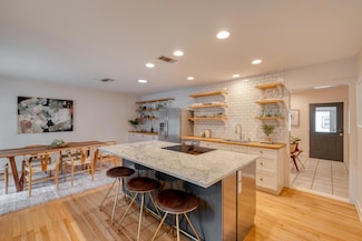 2010 Alguno Rd, Austin, TX 78757