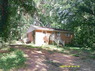 796 Neal St, Woodruff, SC 29388
