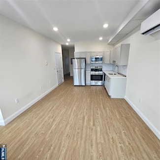 144 Pennsylvania Ave Unit 2, Newark, NJ 07114