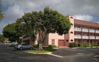9421 Sunrise Lakes Blvd Unit 101, Sunrise, FL 33322