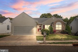 33 Marsha Dr, Delran, NJ 08075