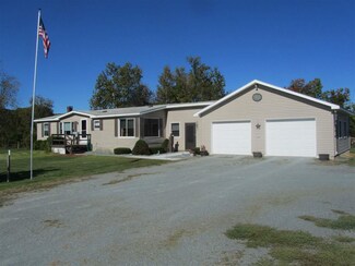 412 York St, Poultney, VT 05764