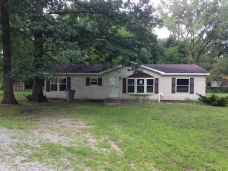 5583 N 825 E, North Webster, IN 46555