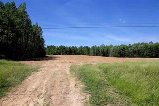 3738 U S 45, Pinson, TN 38366