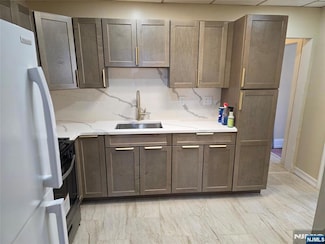 246 Walker St Unit 3, Cliffside Park, NJ 07010