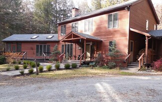 34 Glendale Rd, Stockbridge, MA 01236