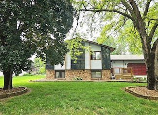 10700 99th Place N, Maple Grove, MN 55369