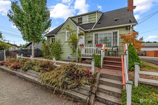 703 N 7th Ave, Kelso, WA 98626
