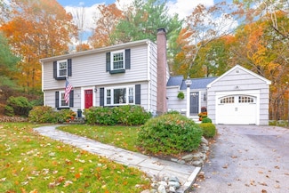 32 Lake St, Sherborn, MA 01770