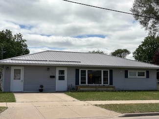 208 W Prairie St, Boscobel, WI 53805