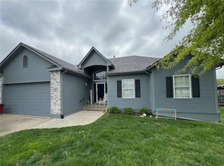 709 SW Graystone Dr, Grain Valley, MO 64029