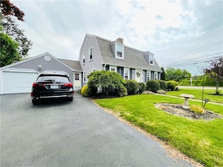 5 Anawan Rd, Pawtucket, RI 02861